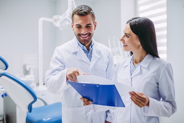 What A General Dentist Looks For When Examining Your Gums